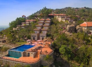 Three luxurious and expensive resorts in the picturesque region of the Mekong Delta, Southwest Vietnam Three luxurious and expensive resorts in the picturesque region of the Mekong Delta, Southwest Vietnam.