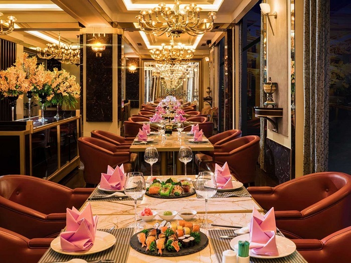 10-luxurious-ha-long-bay-restaurants-you-shouldn't-miss4