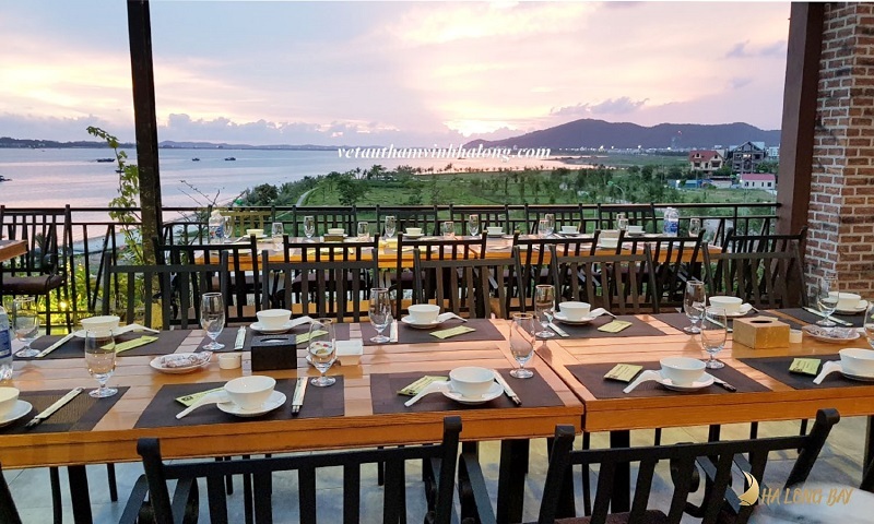 10-luxurious-ha-long-bay-restaurants-you-shouldn't-miss7