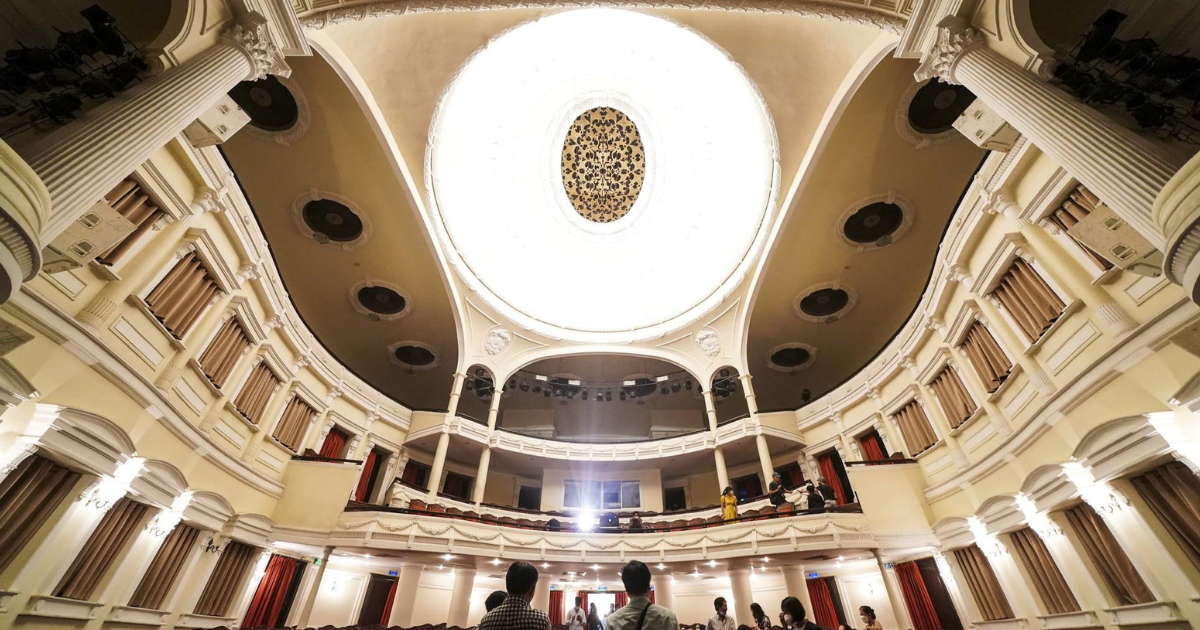 ho-chi-minh-city-opera-house-a-symbol-of-culture-and-art4