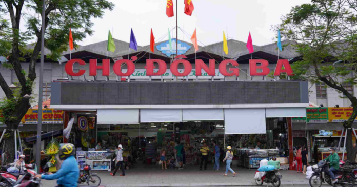 discover-dong-ba-market-in-hue-a-place-to-preserve-the-essence-of-culture-and-cuisine-of-the-imperial-city1