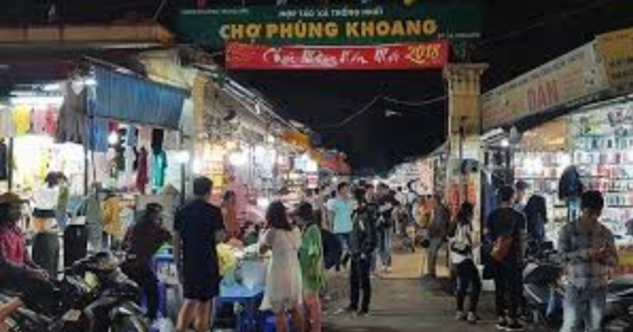 phung-khoang-market-the-ultimate-guide-to-dining-and-shopping-unmissable-experiences2