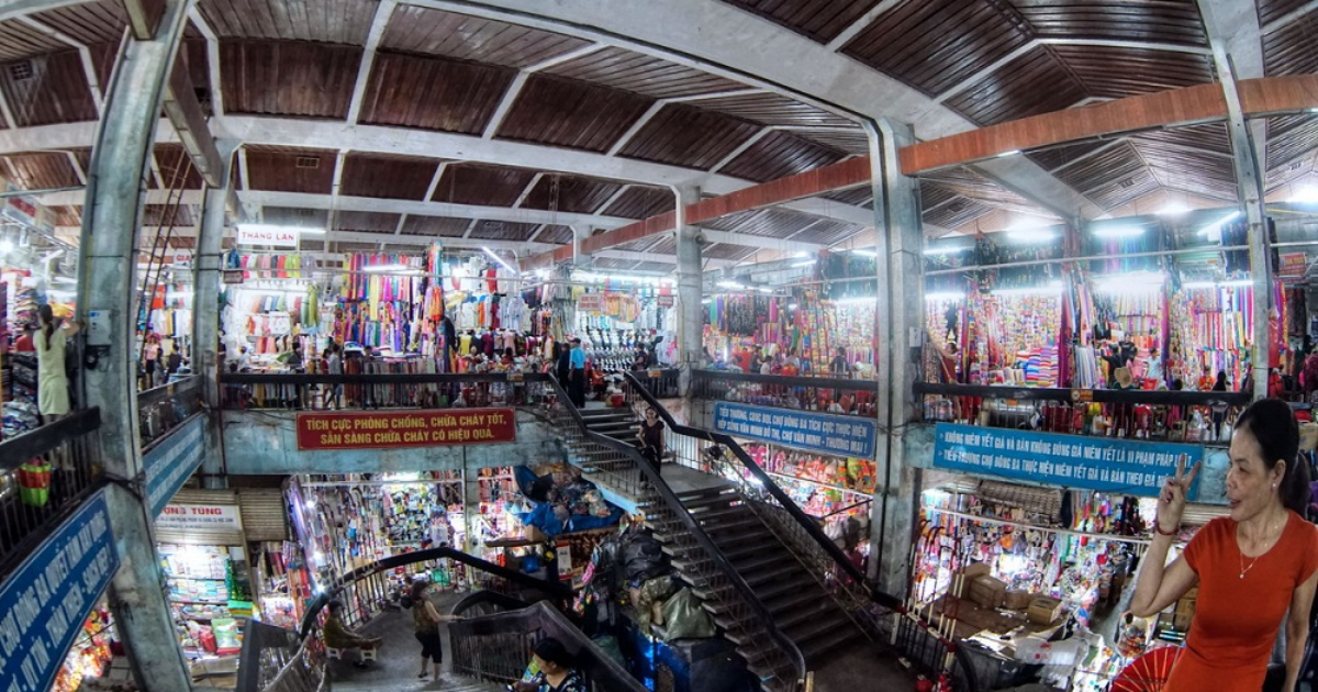 discover-dong-ba-market-in-hue-a-place-to-preserve-the-essence-of-culture-and-cuisine-of-the-imperial-city2