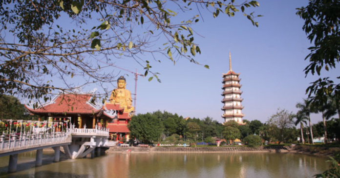 khai-nguyen-pagoda-in-hanoi-a-prominent-spiritual-destination-with-unique-architecture2