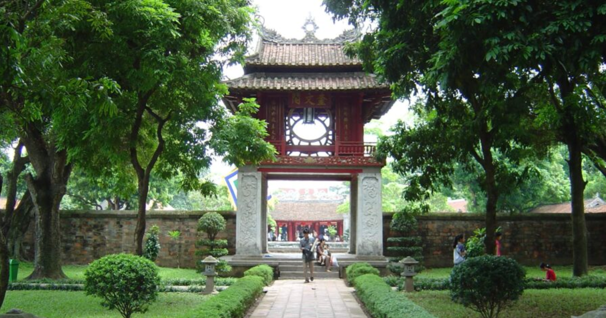 van-mieu-quoc-tu-giam-the-journey-to-explore-vietnams-first-cultural-heritage-site2