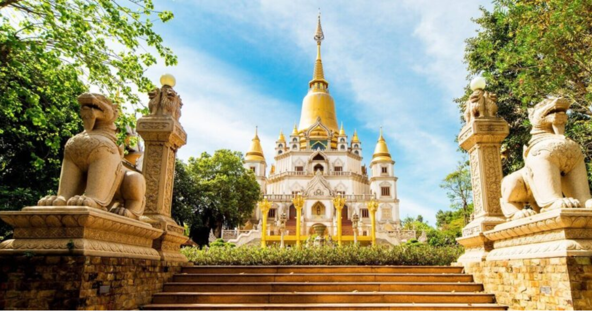 buu-long-pagoda-a-unique-masterpiece-of-theravada-buddhist-architecture3