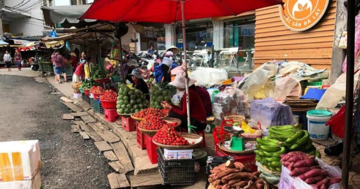 attractions-for-tourists-at-da-lat-market5