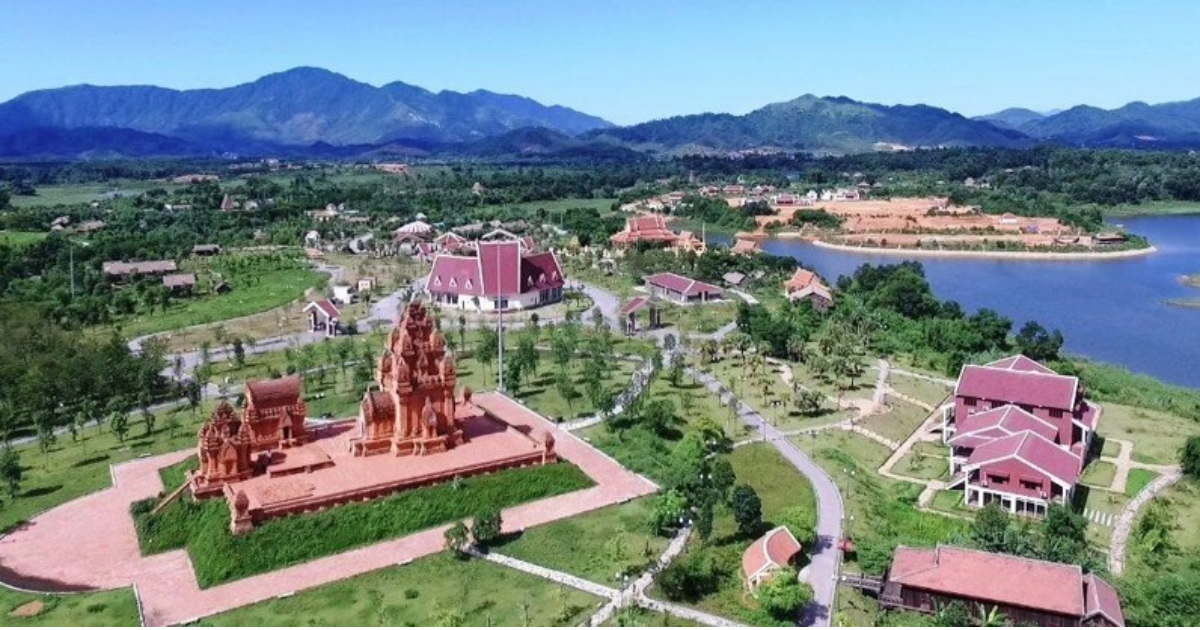 khai-nguyen-pagoda-in-hanoi-a-prominent-spiritual-destination-with-unique-architecture9