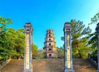 Thien Mu Pagoda – A spiritual destination not to be missed when visiting Hue thien-mu-pagoda-a-spiritual-destination-not-to-be-missed-when-visiting-hue8