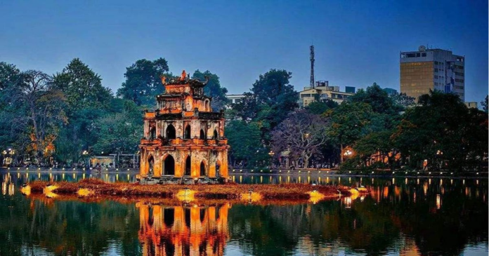 hoan-kiem-lake-a-cultural-and-historical-symbol-of-hanoi1