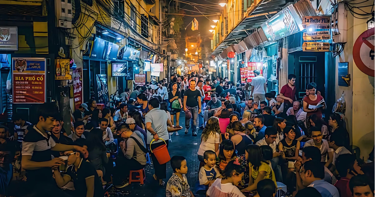 hoan-kiem-lake-pedestrian-street-a-romantic-beauty-in-the-heart-of-the-capital10