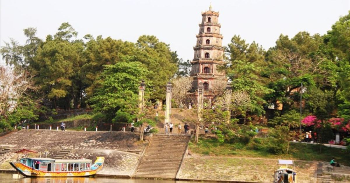 thien-mu-pagoda-a-spiritual-destination-not-to-be-missed-when-visiting-hue7