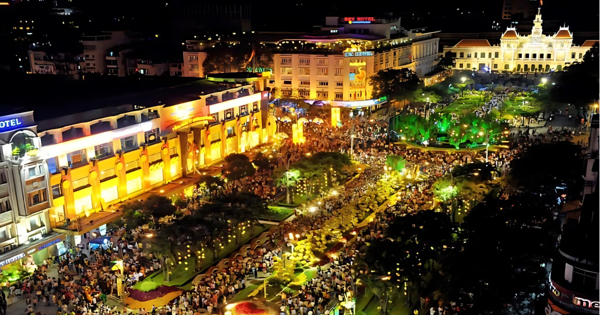 explore-nguyen-hue-walking-street-a-cultural-and-entertainment-hub-of-saigon3