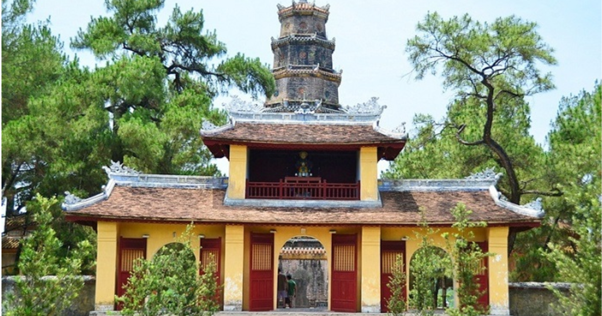 thien-mu-pagoda-a-spiritual-destination-not-to-be-missed-when-visiting-hue2